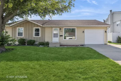 457 Arnold Ave, Romeoville, IL 60446