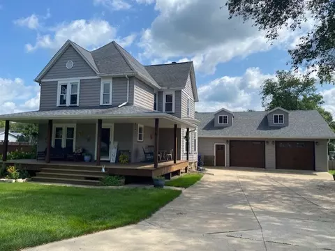 309 E Harrison St, Granville, IL 61326