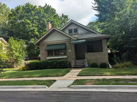 1616 Burton St, Rockford, IL 61103