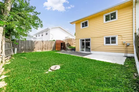 230 Grissom Ln, Hoffman Estates, IL 60169 photo 19