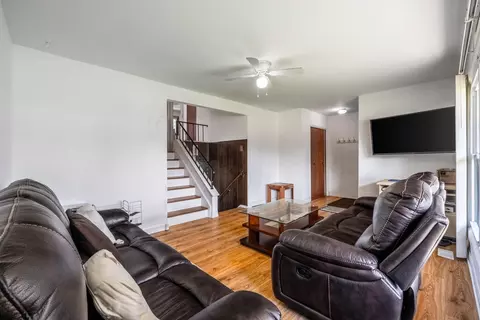 230 Grissom Ln, Hoffman Estates, IL 60169 photo 5