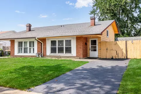 230 Grissom Ln, Hoffman Estates, IL 60169