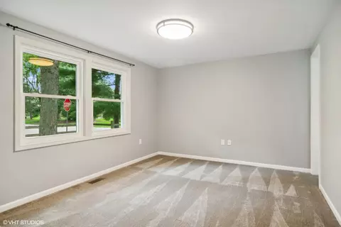 5223 S Elm St, Mchenry, IL 60051 photo 9