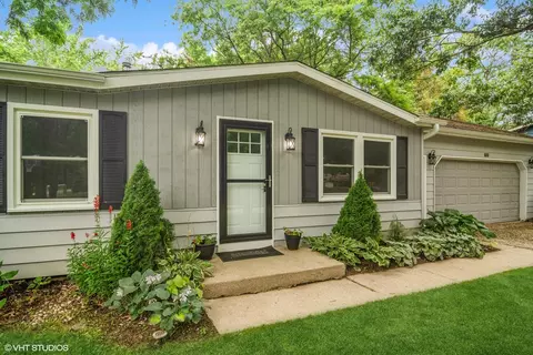 5223 S Elm St, Mchenry, IL 60051