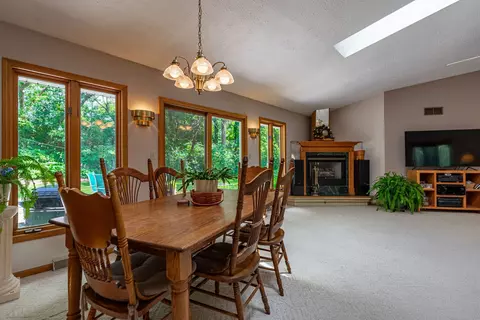 Dining - 11653 Chatt Dr, Roscoe, IL 61073 photo 2 of 2