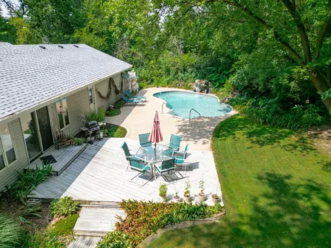 Exterior - 11653 Chatt Dr, Roscoe, IL 61073 photo 5 of 10