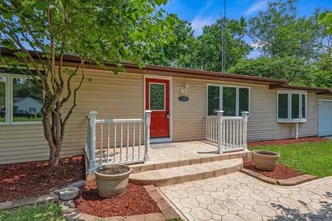 1310 Spring Beach Way, Cary, IL 60013