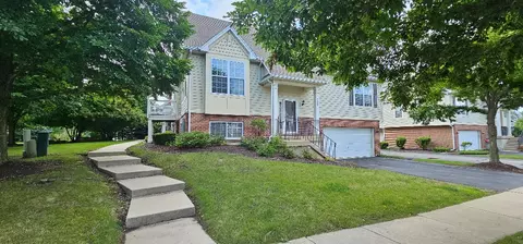 325 Timber Ridge Ct, Joliet, IL 60431