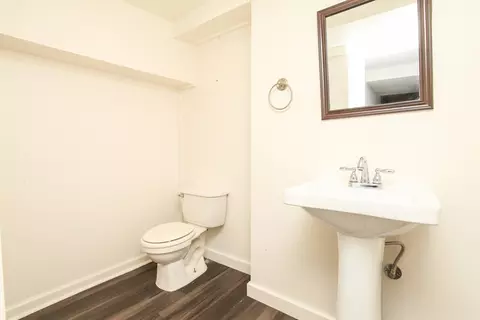 Bath - 1812 Taft Dr, Normal, IL 61761 photo 4 of 4