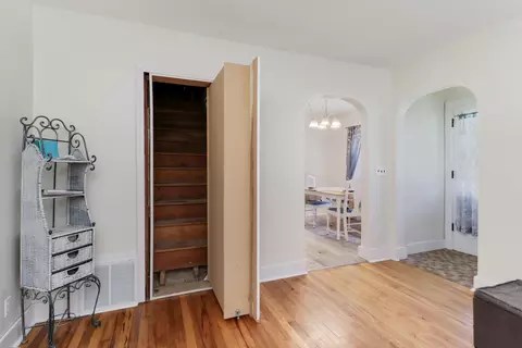 Entry Way - 409 Elm St, Le Roy, IL 61752 photo 2 of 2