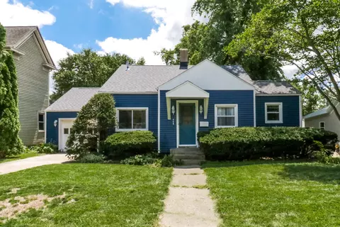 409 Elm St, Le Roy, IL 61752