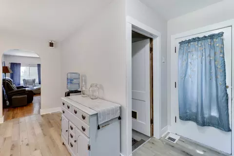 Entry Way - 409 Elm St, Le Roy, IL 61752 photo 1 of 2