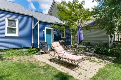 Exterior - 409 Elm St, Le Roy, IL 61752 photo 3 of 9