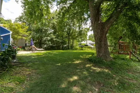 Exterior - 409 Elm St, Le Roy, IL 61752 photo 2 of 9