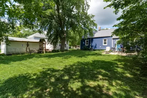 Exterior - 409 Elm St, Le Roy, IL 61752 photo 5 of 9