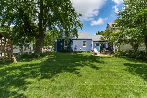 Exterior - 409 Elm St, Le Roy, IL 61752 photo 7 of 9