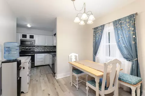 Dining - 409 Elm St, Le Roy, IL 61752 photo 1 of 2