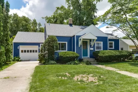 Exterior - 409 Elm St, Le Roy, IL 61752 photo 9 of 9