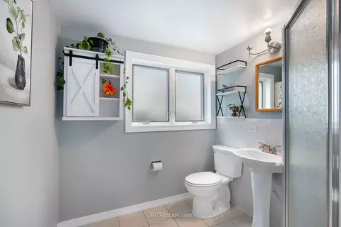 Bath - 1822 Mcadam Rd, Darien, IL 60561 photo 2 of 2
