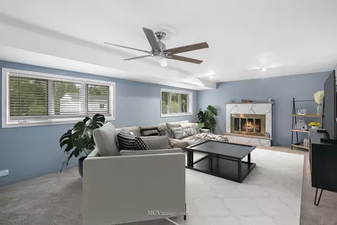 Living - 1822 Mcadam Rd, Darien, IL 60561 photo 3 of 5