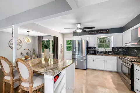 Kitchen - 1822 Mcadam Rd, Darien, IL 60561 photo 2 of 2