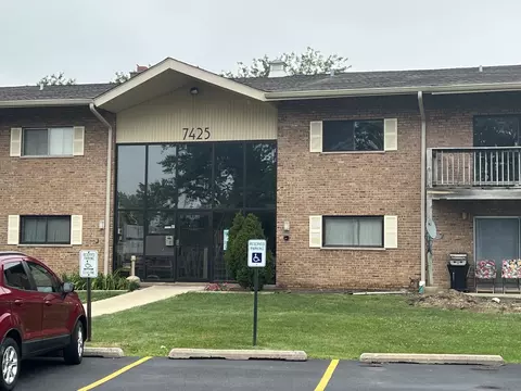 7425 Brookdale Dr #102, Darien, IL 60561