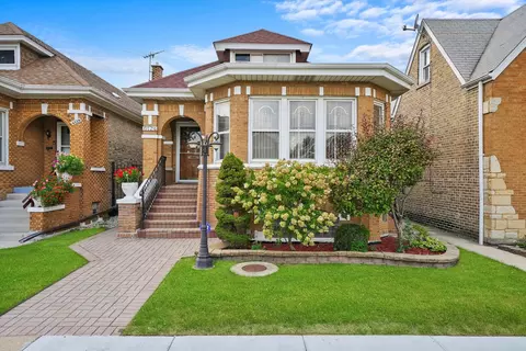 6124 S Kedvale Ave, Chicago, IL 60629