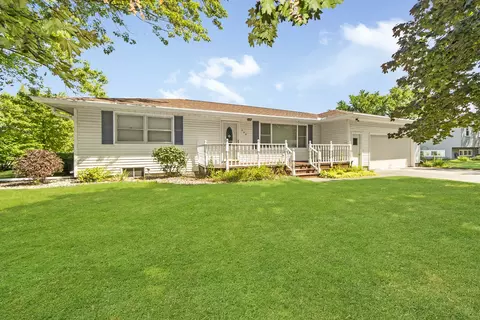 230 Cedar Ln, Minonk, IL 61760