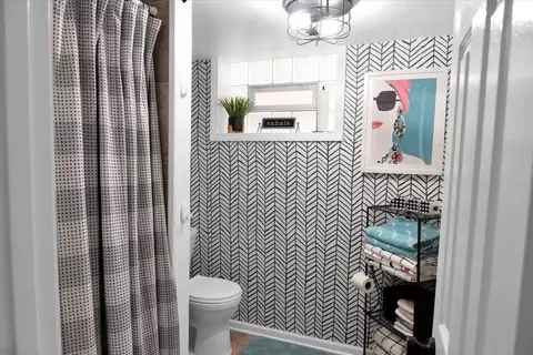 Bath - 3525 W 78th Pl, Chicago, IL 60652 photo 4 of 4
