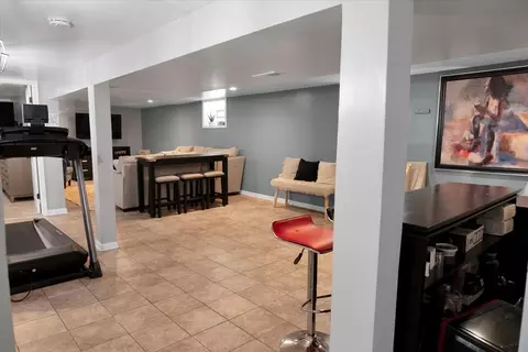Entry Way - 3525 W 78th Pl, Chicago, IL 60652 photo 4 of 5