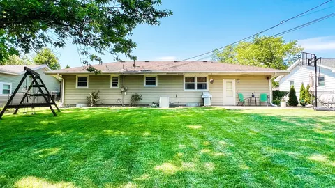 Exterior - 25 Brookwood Dr, Normal, IL 61761 photo 5 of 11