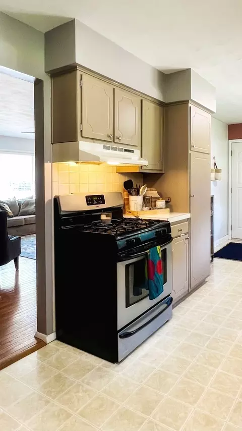 Kitchen - 25 Brookwood Dr, Normal, IL 61761 photo 1 of 8