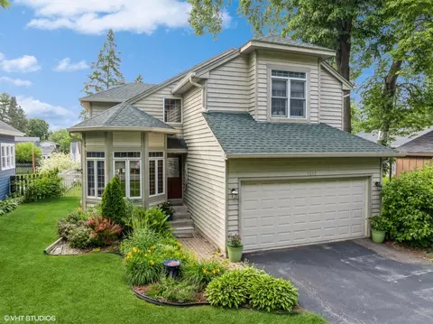 1212 Lincoln Ave, Fox River Grove, IL 60021