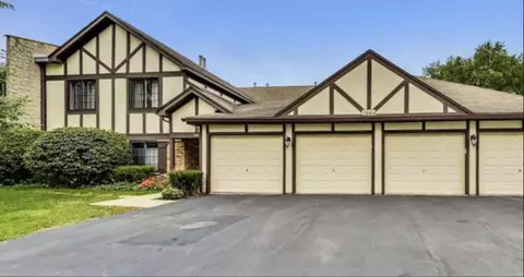 1944 N Hidden Creek Cir #7, Palatine, IL 60074