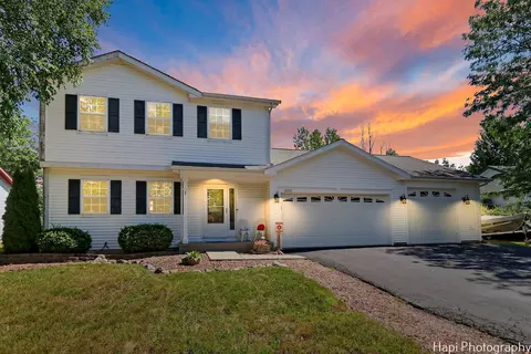 3201 Kensington Ln, Zion, IL 60099