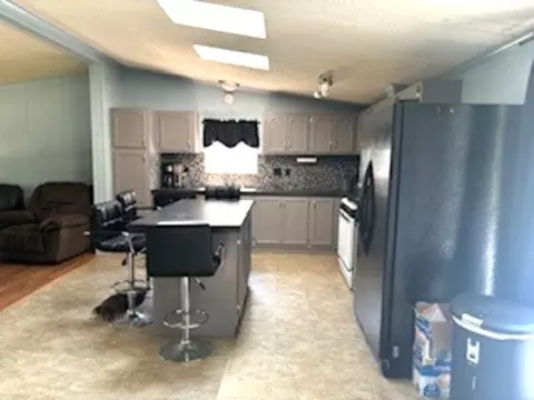Kitchen - 3490 S Dwight Rd, Mazon, IL 60444 photo 2 of 3