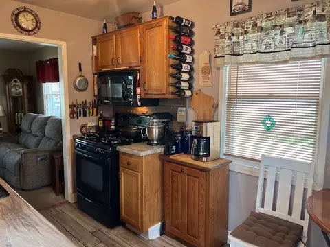 Kitchen - 1712 Innercircle Dr, Crest Hill, IL 60403 photo 2 of 6