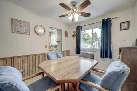 110 Thackeray Dr, Bolingbrook, IL 60440 photo 7