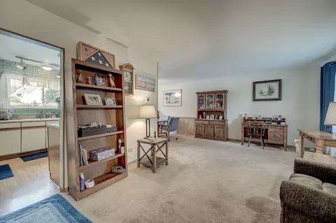 110 Thackeray Dr, Bolingbrook, IL 60440 photo 3
