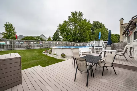 110 Thackeray Dr, Bolingbrook, IL 60440 photo 38