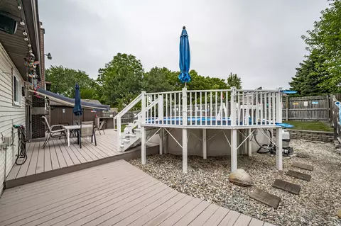 110 Thackeray Dr, Bolingbrook, IL 60440 photo 31
