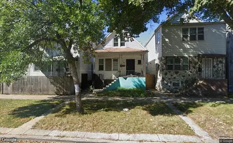 8214 S Coles Ave, Chicago, IL 60617