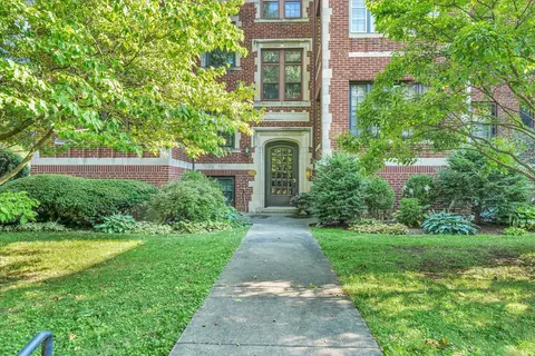 807 W Church St #2, Champaign, IL 61820