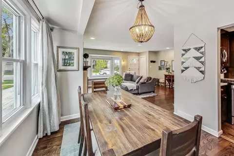 792 S Spring Rd, Elmhurst, IL 60126 photo 5
