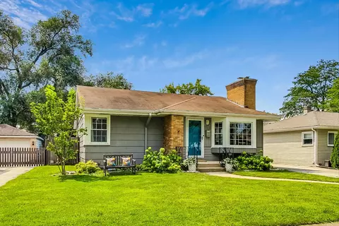 792 S Spring Rd, Elmhurst, IL 60126