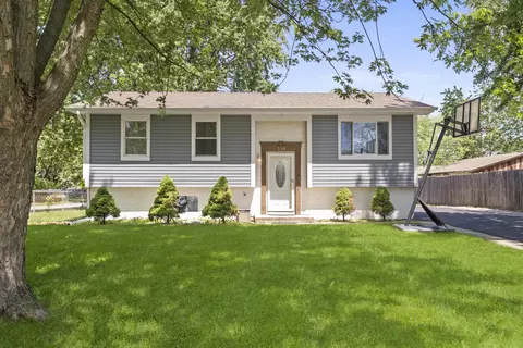 334 Hanover Dr, Bolingbrook, IL 60440