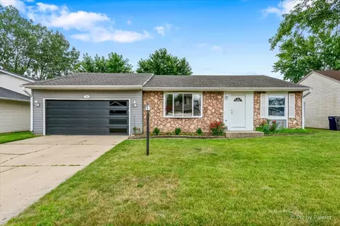 32 Highbury Dr, Elgin, IL 60120