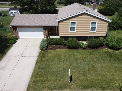 View/Area - 1526 Pembroke Ln, Wheaton, IL 60189 photo 1 of 2