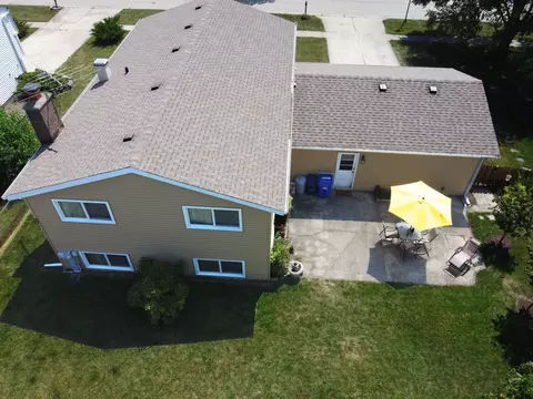 View/Area - 1526 Pembroke Ln, Wheaton, IL 60189 photo 2 of 2