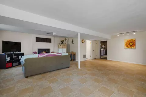Other - 1526 Pembroke Ln, Wheaton, IL 60189 photo 3 of 5
